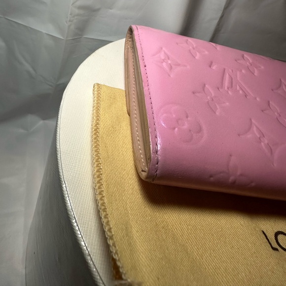 Louis Vuitton Wallet - Picture 5 of 11